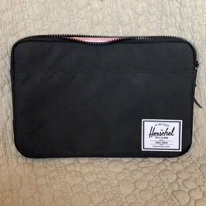 Herschel laptop case black